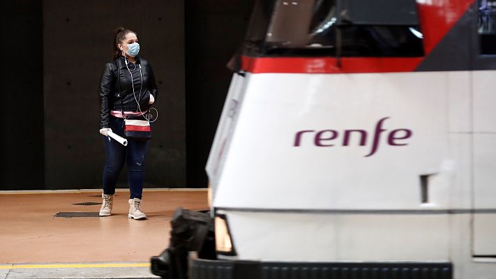 Telediario 1 - Renfe pone a la venta su oferta de AVE para la nueva normalidad