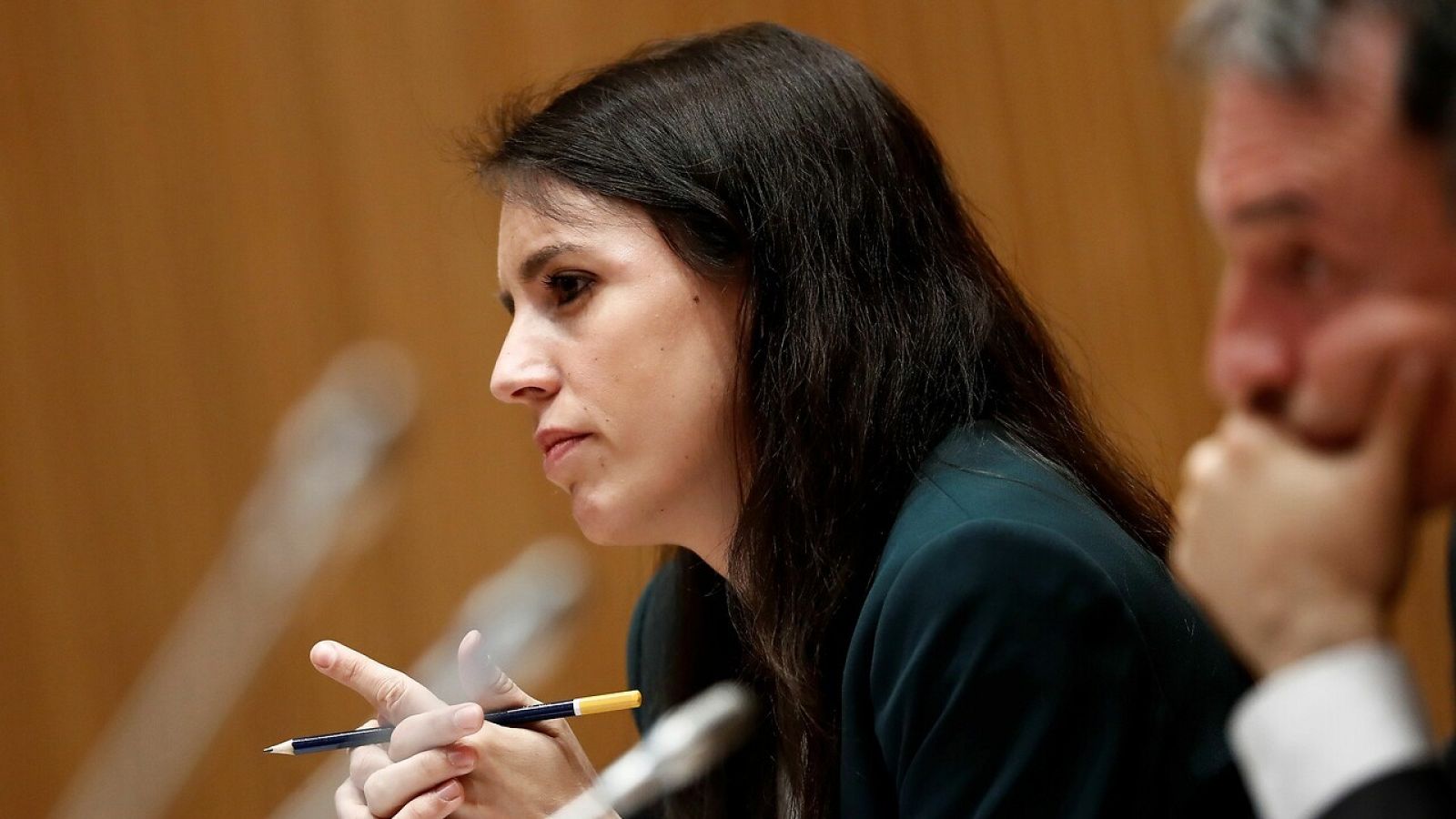 Macarena Olona a Irene Montero: "Usted está muy perdida como mujer" - RTVE.es | Ver