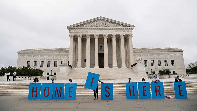 El Tribunal Supremo contradice a Trump manteniendo la vigencia del Plan de Protección para jóvenes inmigrantes