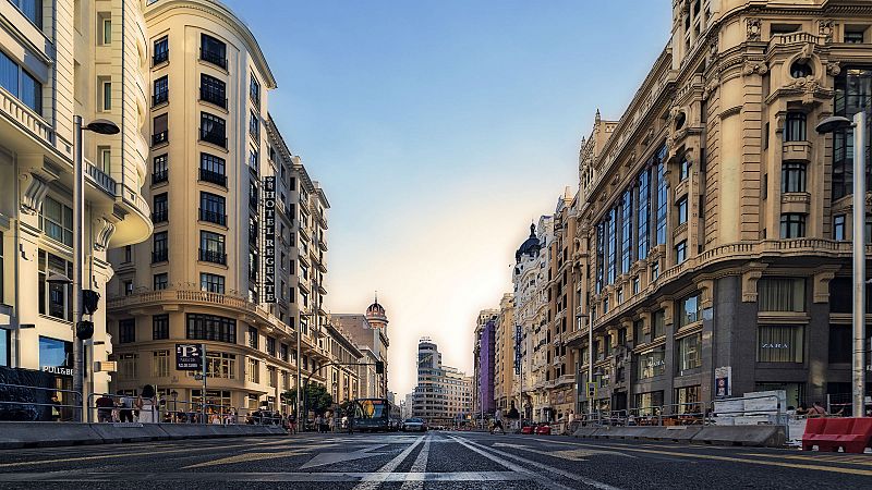 La imagen de Madrid viajando en moto durante tres meses de confinamiento