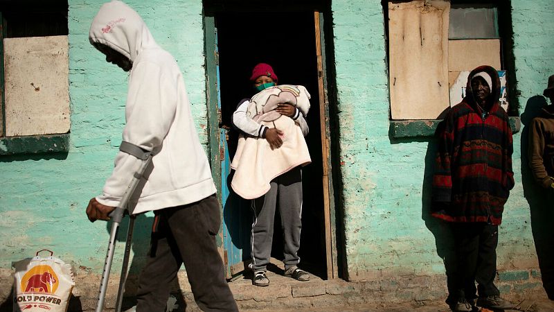 La pandemia se acelera en África y se duplican los contagios en las últimas semanas - RTVE.es - Telediario 1 | Ver