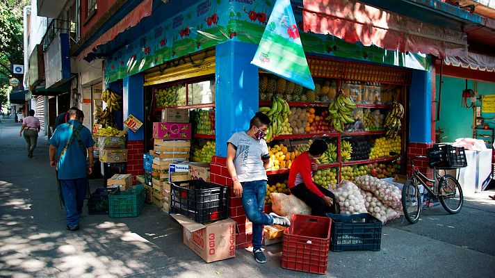 Telediario 1 - Los vendedores ambulantes de México vuelven a la actividad