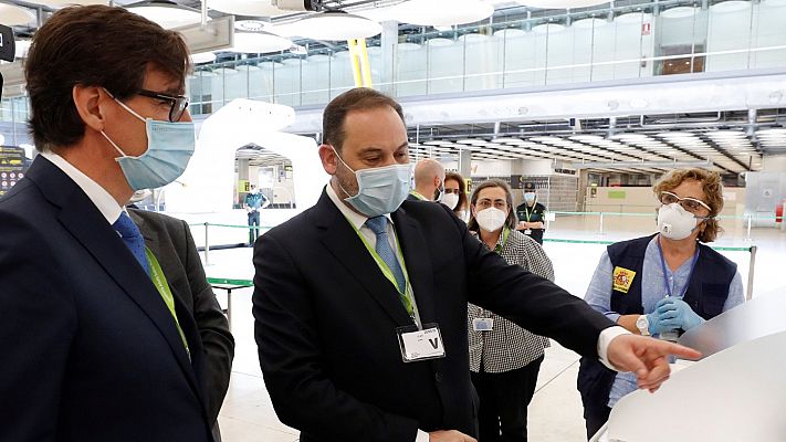 Telediario 1 - Ábalos, sobre el plan de prevención en Barajas: "Madrid no puede anticipar un mensaje de que por aquí puede venir el mal"