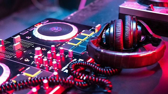 Telediario 1 - Las discotecas de Berlín, en la UCI por la crisis del coronavirus