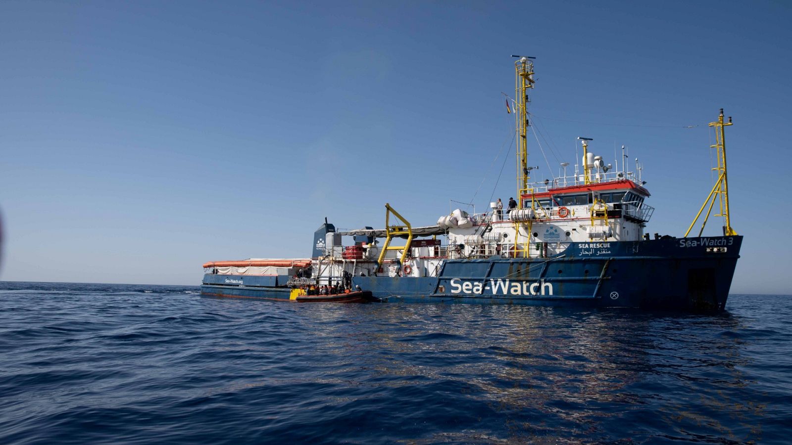 Italia autoriza el desembarco de los más de 200 inmigrantes rescatados por el 'Sea Watch'