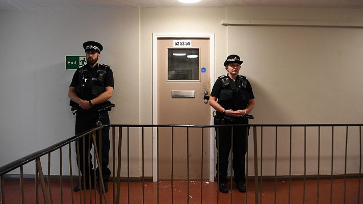 Telediario 1 - La Policía detiene al presunto autor del apuñalamiento masivo en la ciudad inglesa de Reading