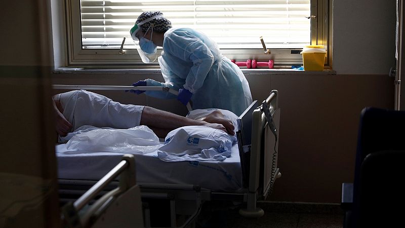 Los sanitarios muestran su preocupación ante la relajación de las medidas y por quienes "subestiman" al coronavirus