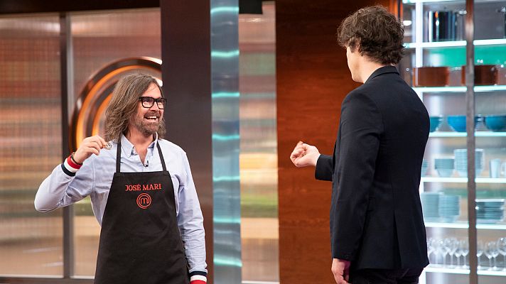 MasterChef 8 - Jose Mari entrega el pin de la inmunidad