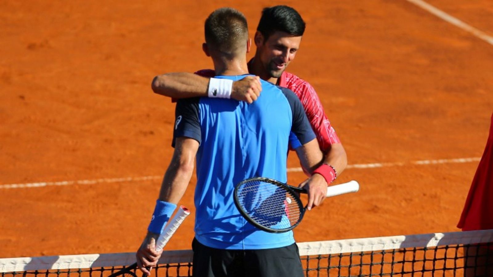 El mundo del tenis, crítico con Djokovic por su positivo por coronavirus