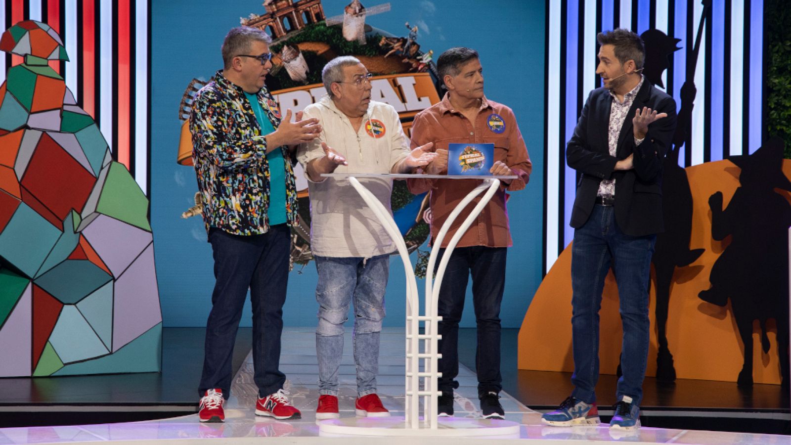 Typical Spanish - Los Chunguitos "le quitan" el puesto de presentador a Frank