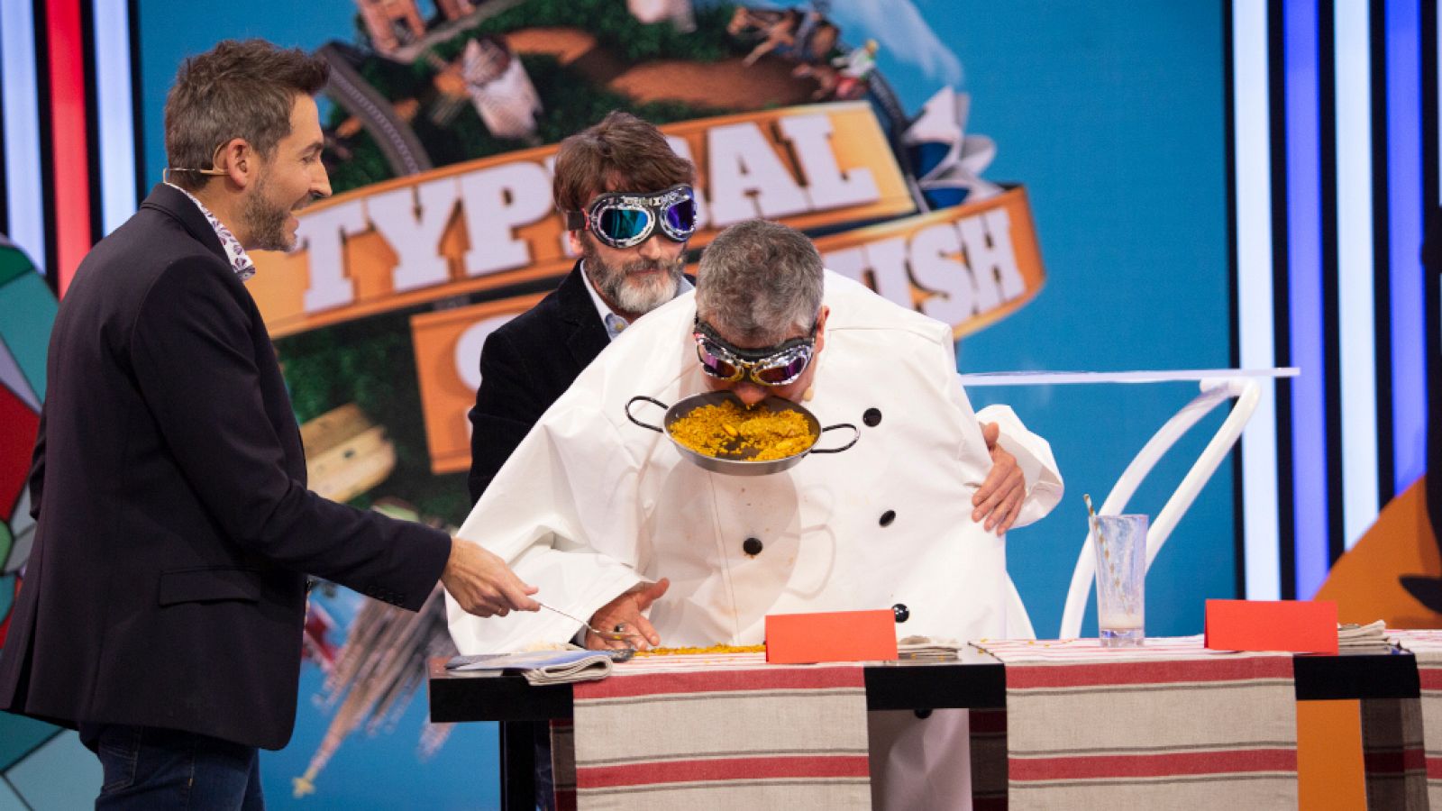 Typical Spanish - La divertida cata de Flo y Fernando Tejero