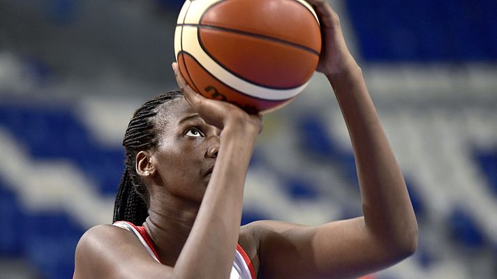 Baloncesto en RTVE - Nogaye Lo: "Estoy muy contenta de seguir en Maloste"