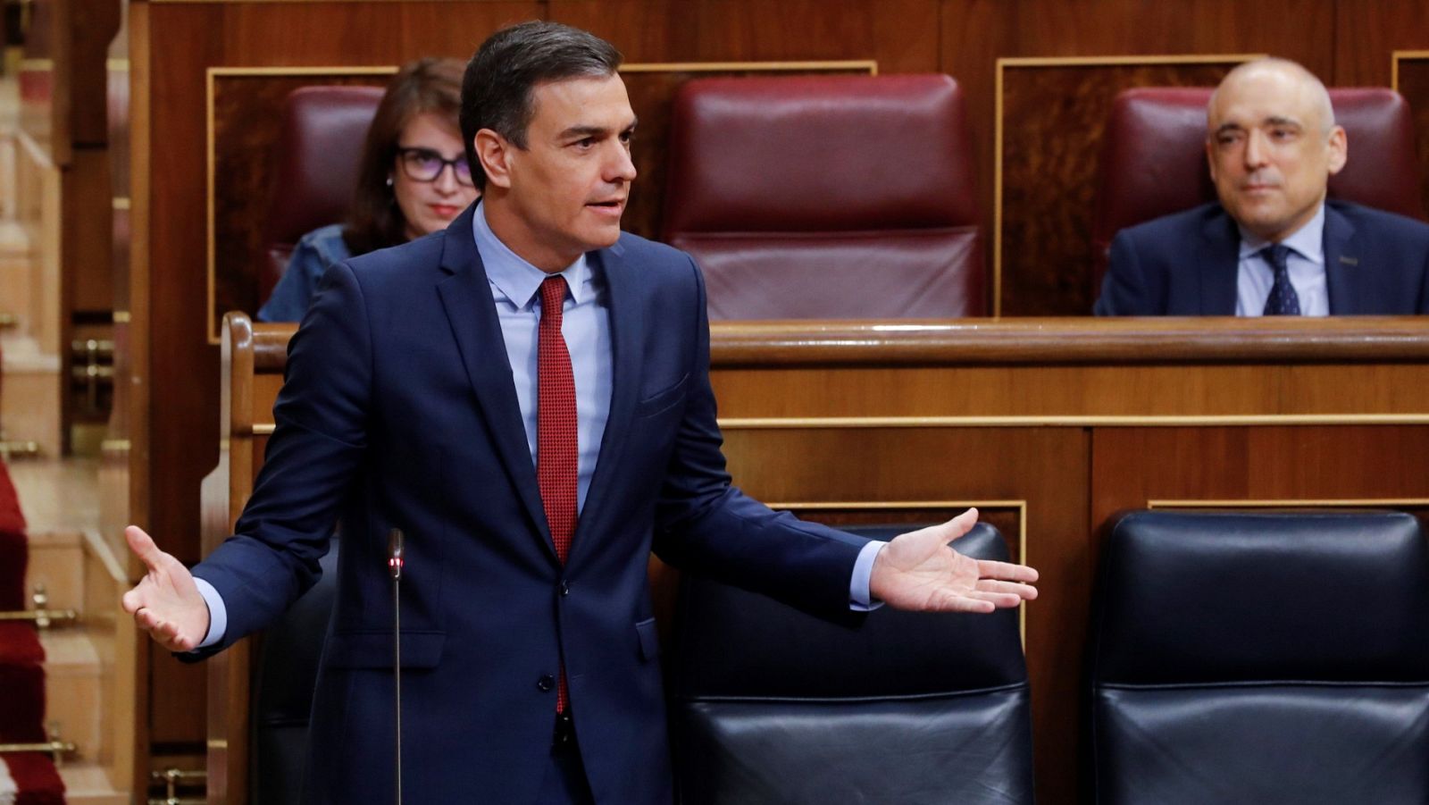 Sánchez insta a Casado a retirar el informe "ignominioso" contra la democracia española presentado en la CE