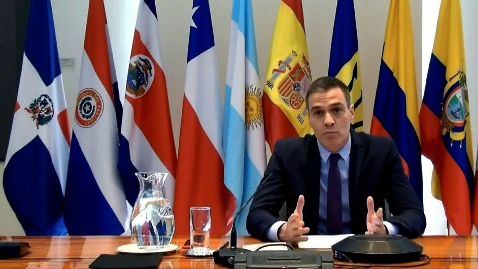 Sánchez : "No podemos dejarnos llevar por la desesperanza ni paralizarnos por la incertidumbre. Tenemos que actuar juntos"