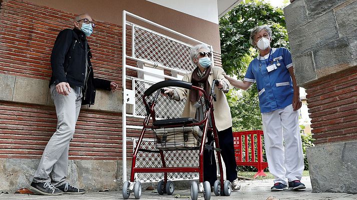 Sanidad notifica tres rebrotes en residencias de mayores