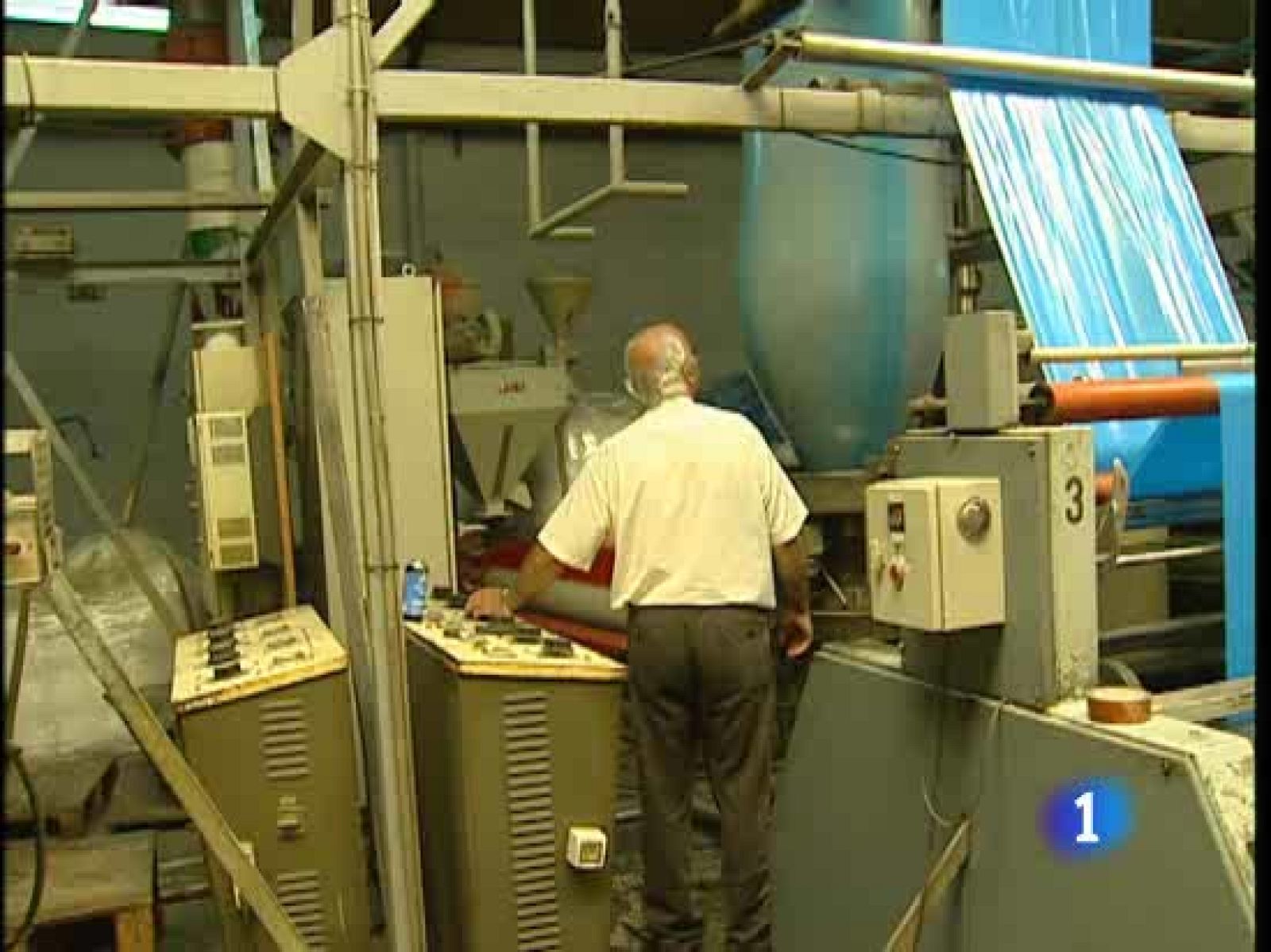 El año que viene tendremos que reducir a la mitad el consumo de bolsas de plástico | Ver