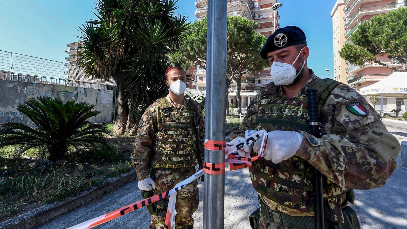 Los países europeos tratan de controlar los brotes de coronavirus