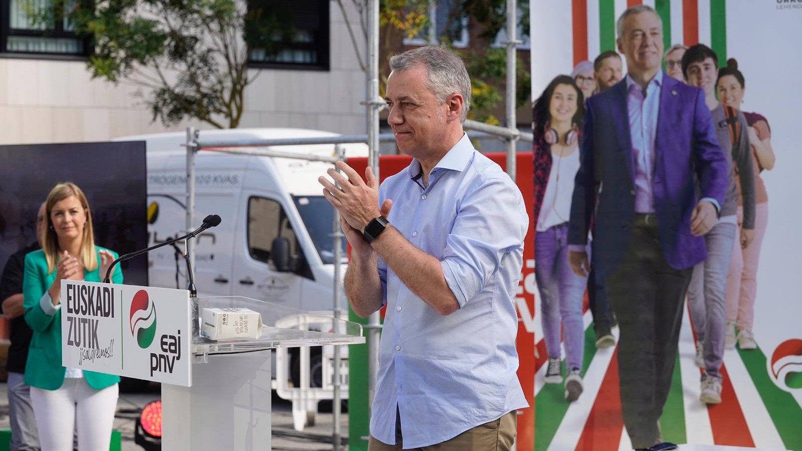 Urkullu centra su discurso en la recuperación del País Vasco y EH-Bildu le pide no tener "equidistancia" frente al "fascismo"