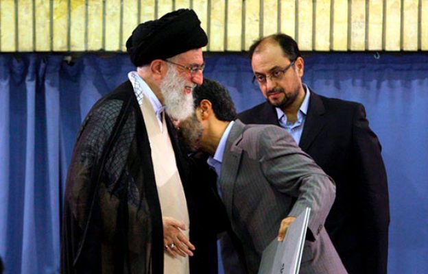  - Jamenei ratifica a Ahmadineyad