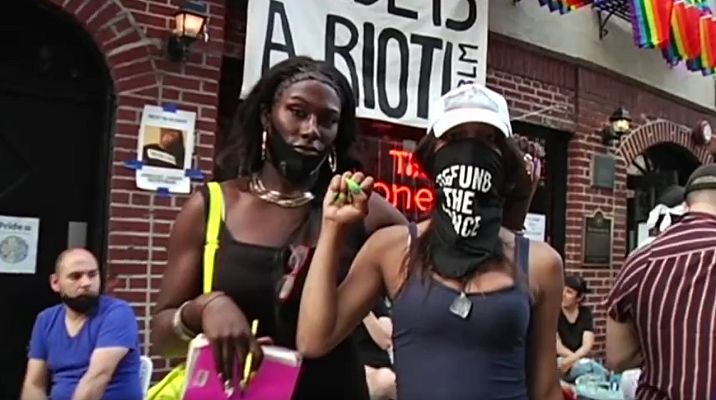 Telediario 1 - La doble lucha contra la discriminación: ser afroamericano y 'trans' en EE.UU.