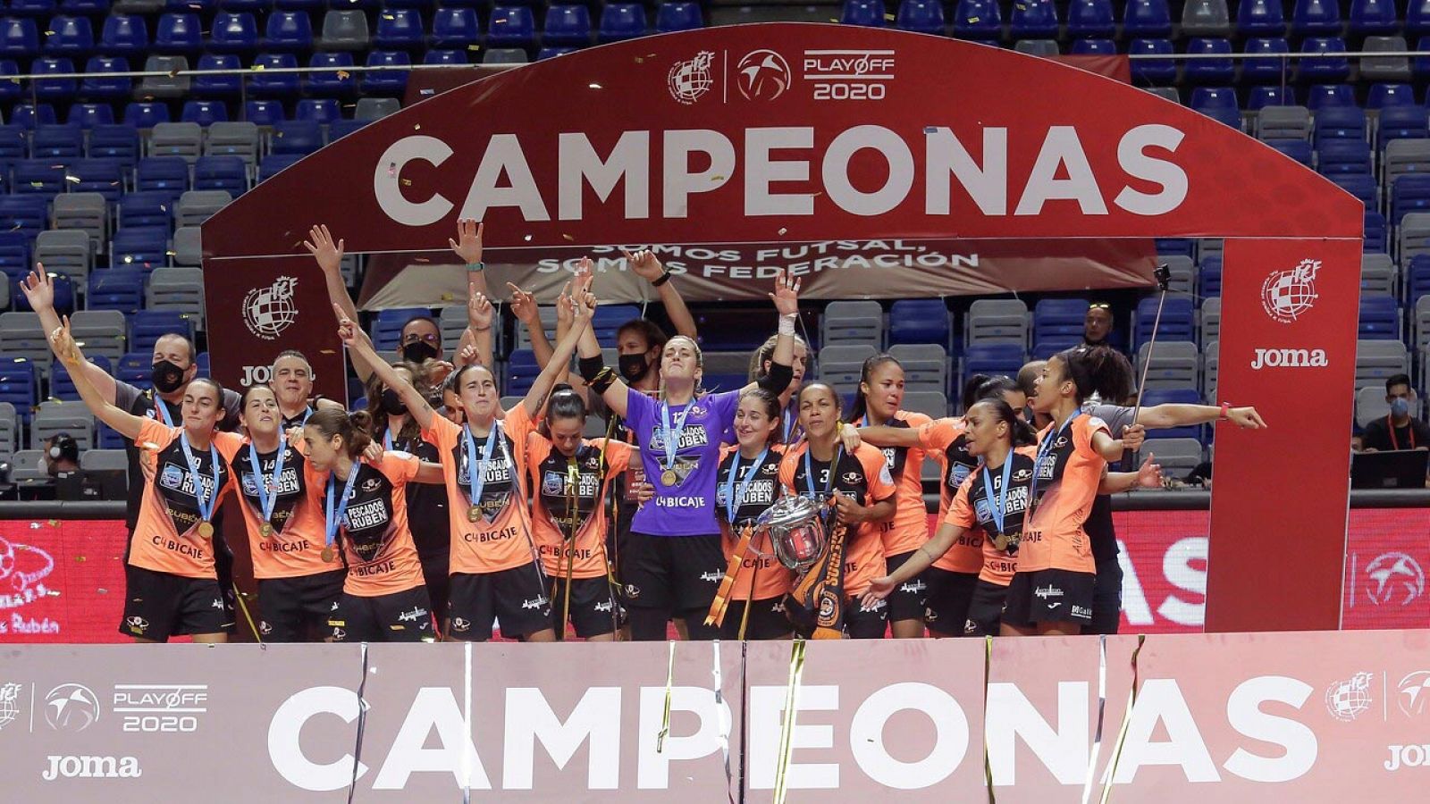 El Burela logra su tercera liga femenina de fútbol sala