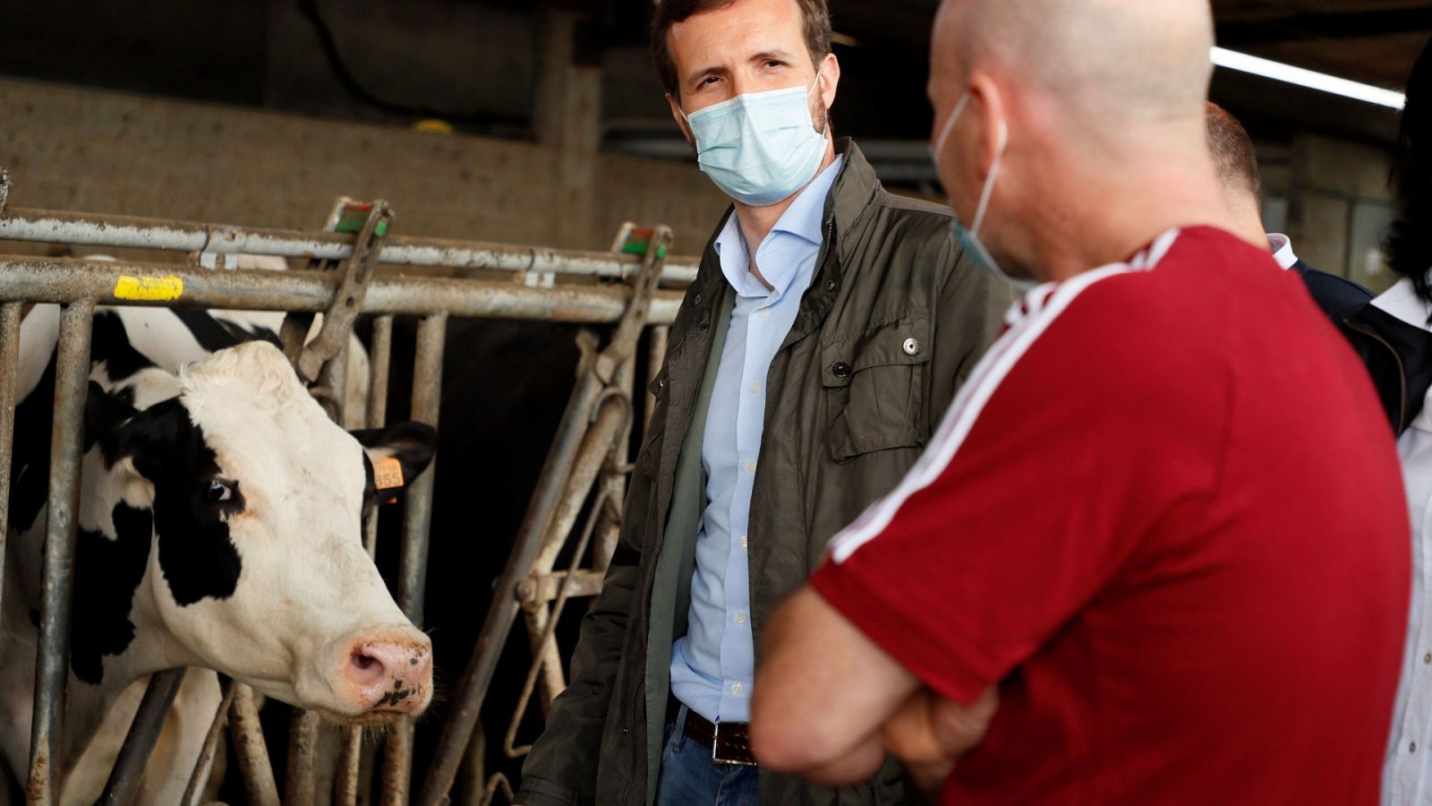 Elecciones gallegas: Casado reclama a Sánchez "soluciones de futuro" para los trabajadores de Alcoa