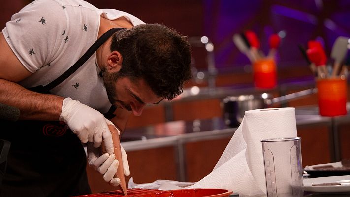 MasterChef - Iván se luce con el lingote de chocolate