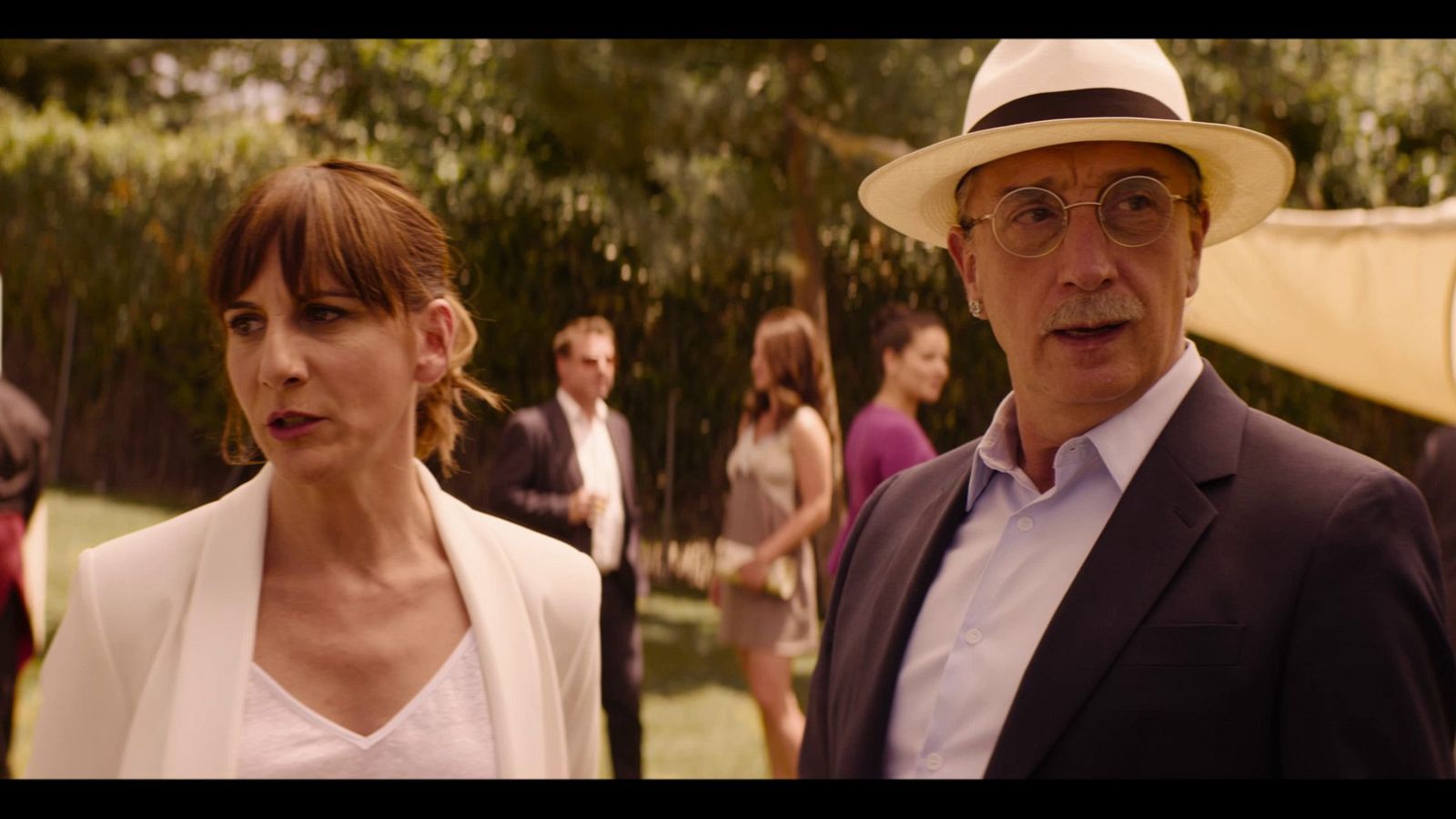 RTVE.es os ofrece un clip en primicia de 'La maldición del guapo', con Gonzalo de Castro y Malena Alterio