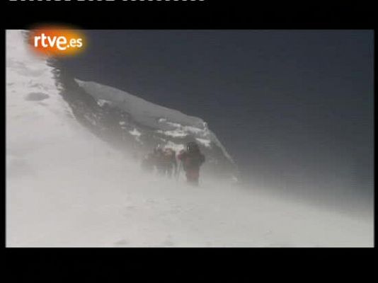 Al filo de lo imposible - Edurne con sus 'rivales'