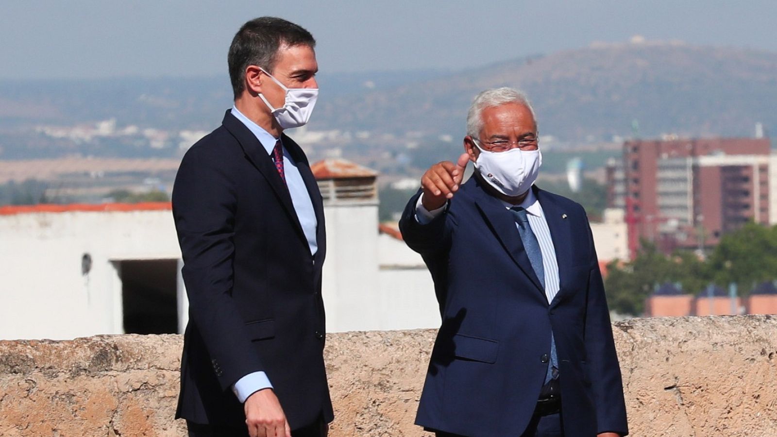 Pedro Sánchez: "Es emocionante reabrir las fronteras entre España y Portugal, que esperemos que jamás se tengan que volver a cerrar por una pandemia"