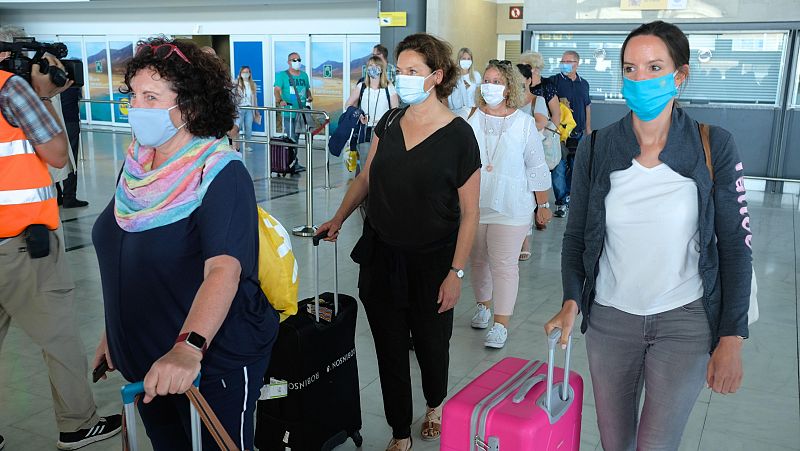 Controles sanitarios y rastreadores para garantizar aeropuertos libres de coronavirus en España