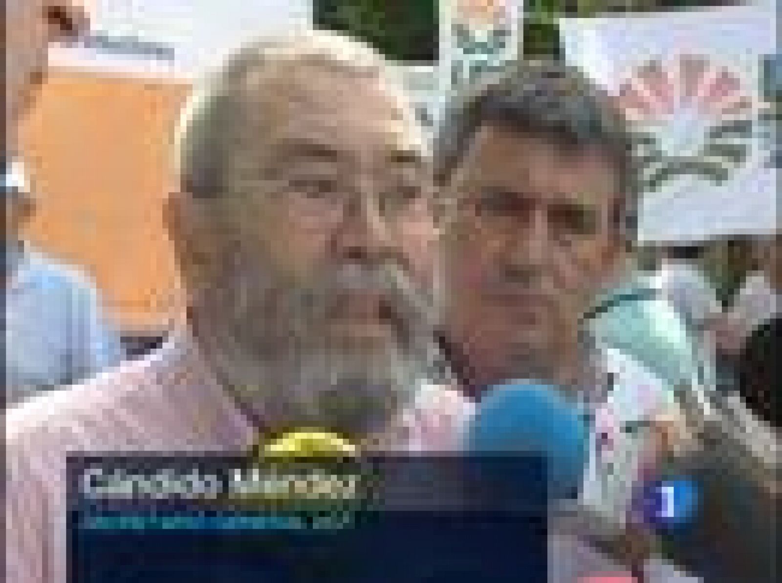 El PP pide prudencia y dice que la bajada del paro se debe, en parte, a los empleos de verano. Los sindicatos ven probable que el desempleo suba en otoño y reclaman un cambio en el modelo productivo pero sin recortar los derechos de los trabajadores. Para el ministro de Trabajo, aunque el otoño sea peor que el verano, lo peor de la crisis ya ha pasado.