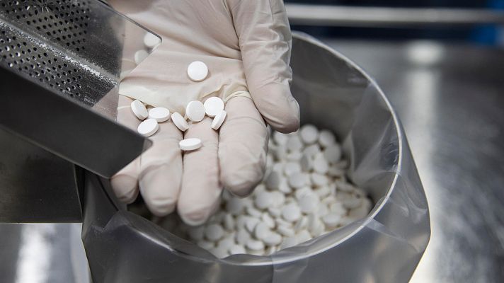 Telediario 1 - Estados Unidos compra todo el stock mundial de remdesivir