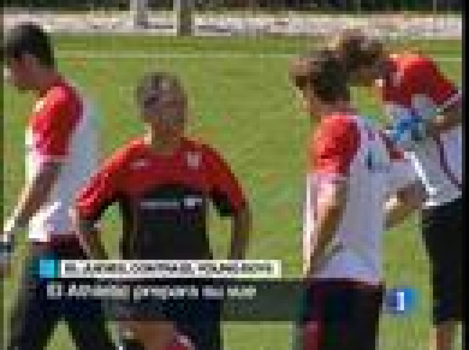 EL Athletic se entrena en Astrabudua, un campo de césped artificial, para preparar el partido en Berna ante el Young Boys. Los leones necesitan ganar si quieren jugar esta temporada la Copa de la UEFA.