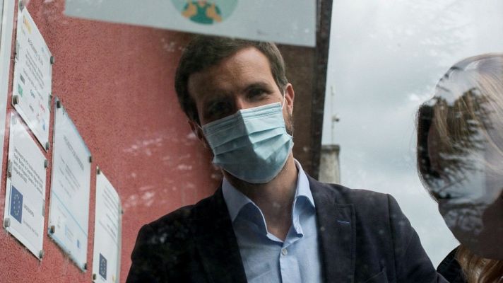 Telediario 1 - Casado pide a Sánchez bajar impuestos y extender los ERTE