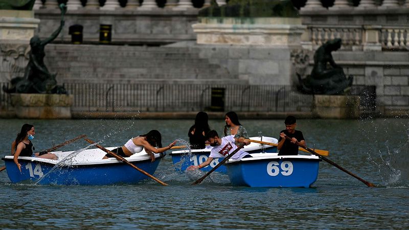 Sanidad señala que "no es tan difícil que un brote familiar acabe generando un brote comunitario" - RTVE.es | Ver