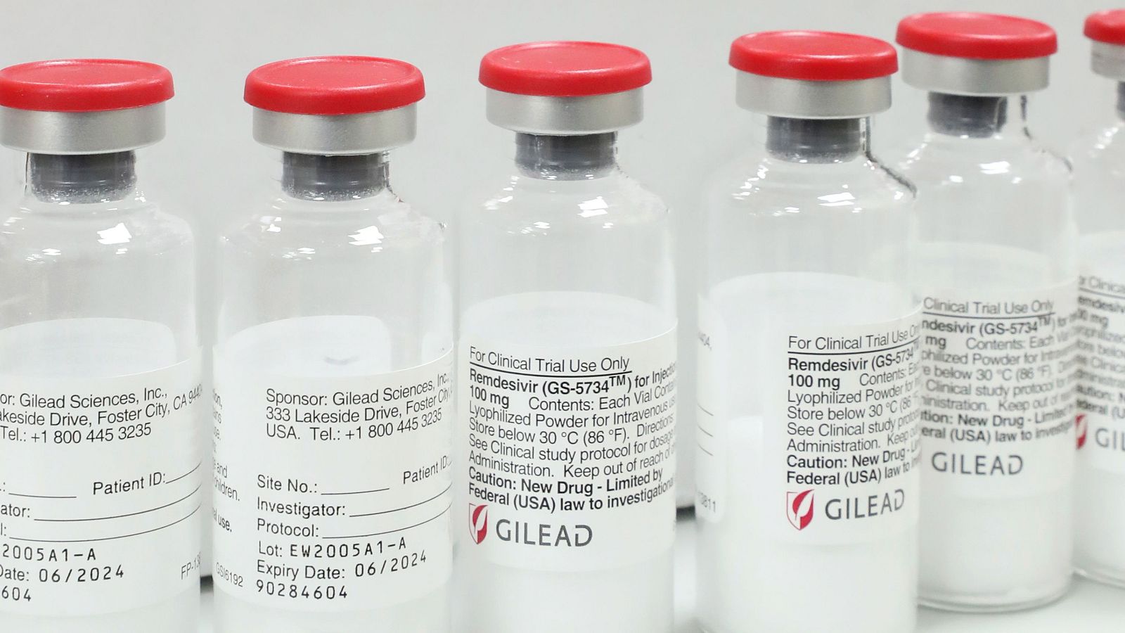 Coronavirus - La Comisión Europea autoriza la comercialización con condiciones del remdesivir - RTVE.es - Telediario 1 | Ver