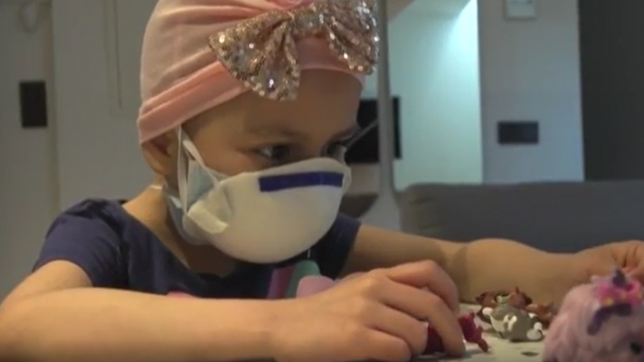 Una niña se cura de un tumor cerebral con protones