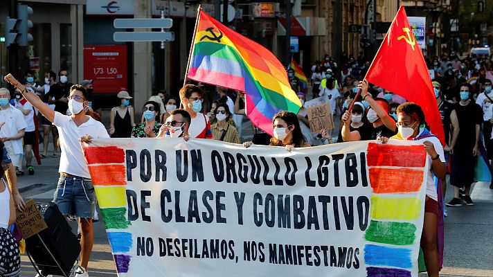 Telediario 1 - El Orgullo reabre el debate de las mujeres trans