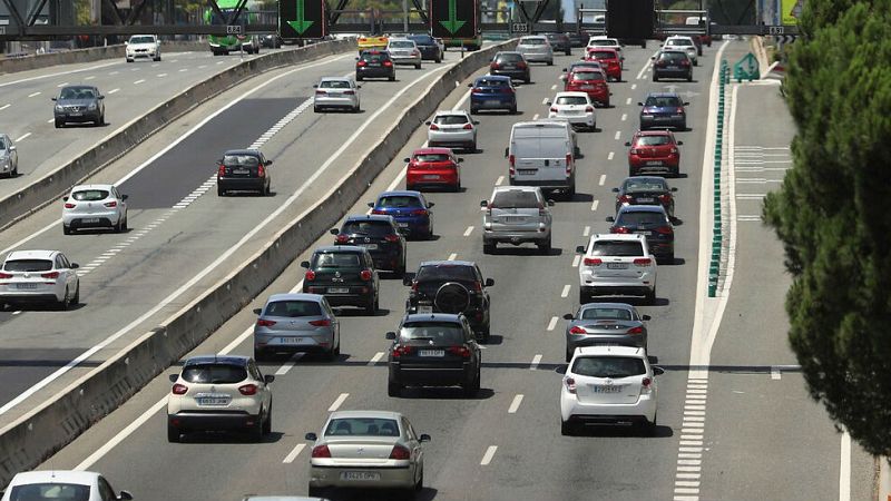 La Operación Salida de vacaciones obliga a una puesta a punto de los vehículos tras casi tres meses de confinamiento - RTVE.es - Telediario 1 | Ver
