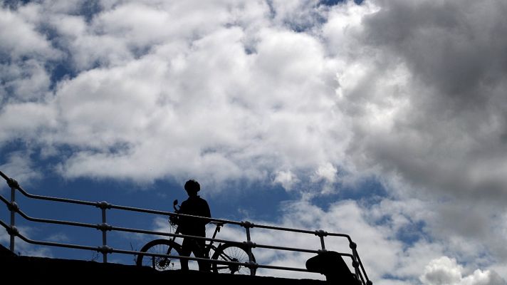 Temperaturas de más de 35 grados en valles del Guadalquivir, Tajo y Guadiana