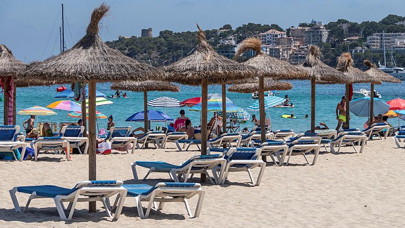 Abren los primeros establecimientos turísticos en Magaluf