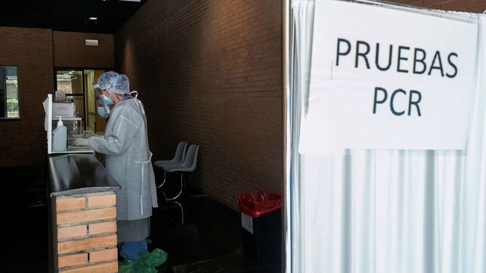 Las clínicas privadas multiplican las peticiones que reciben de test PCR - RTVE.es - Telediario 1 | Ver