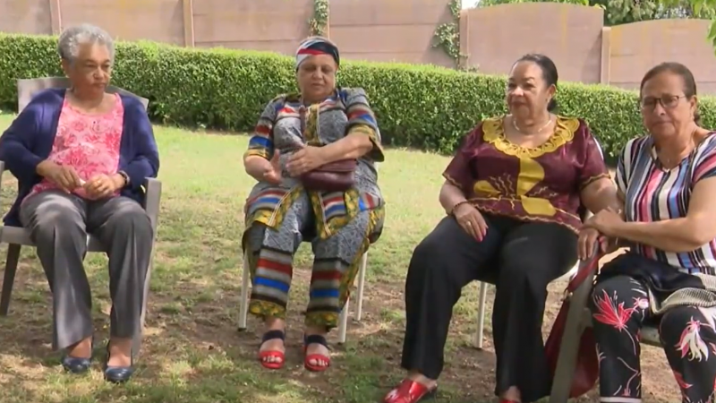 'Hijas del pecado' del Congo denuncian a Bélgica y piden reparación - RTVE.es - Telediario 1 | Ver