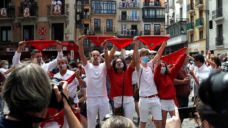 Así ha sido el 'no chupinazo' de los 'no sanfermines 2020': tristeza y esperando para los del 2021