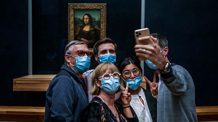 Telediario 1 - Reabre el Museo del Louvre