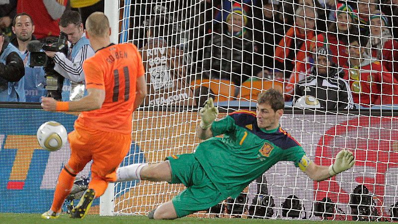Casillas: "Me acuerdo de haber vivido muchas veces la jugada con Robben"