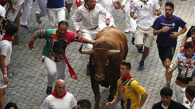 Recordamos algunos de los encierros más emocionantes de San fermín