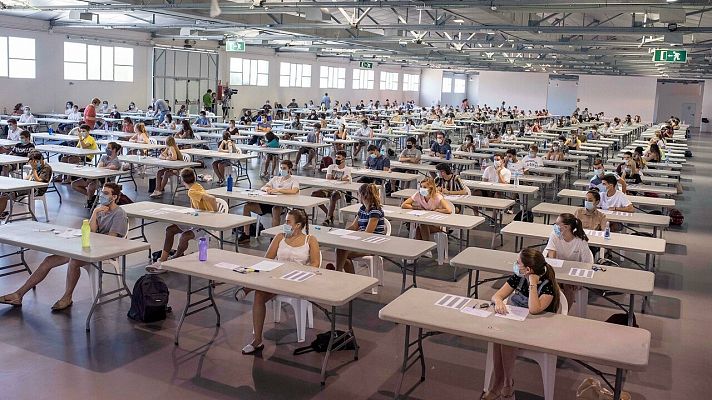 Los estudiantes de Segriá y A Mariña se enfrentan a la EBAU en confinamiento