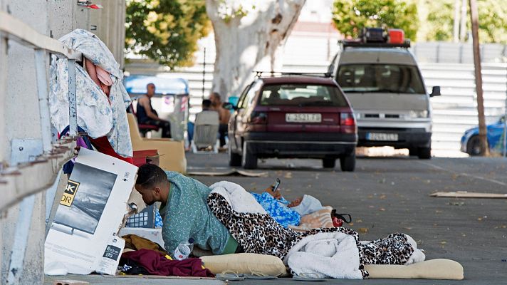 Telediario 1 - Los brotes de coronavirus agravan la situación vulnerable de los temporeros agrícolas